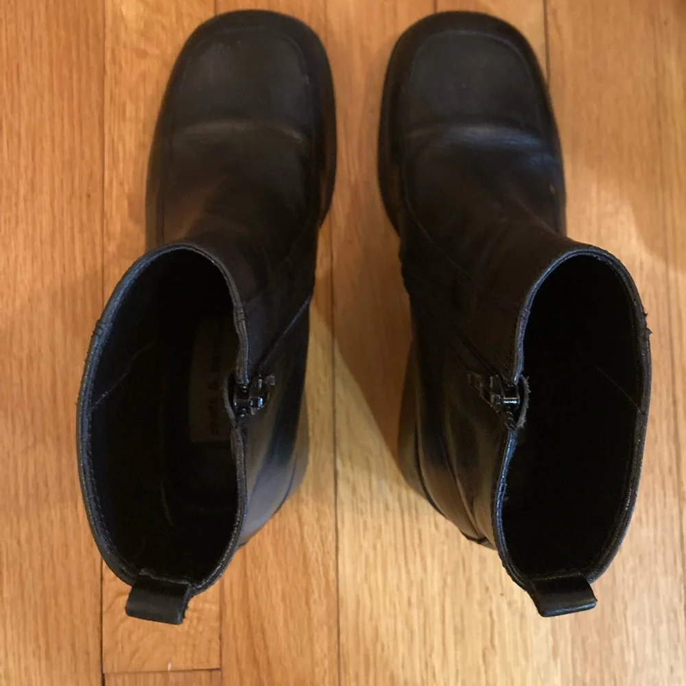 Vintage Black Ankle Boots - Picture 3 of 8